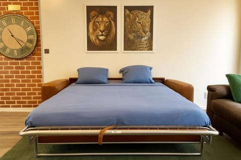 Evasion Verdoyante Vue sur jardin avec balcon et parking Apartment in Montigny-le-Bretonneux