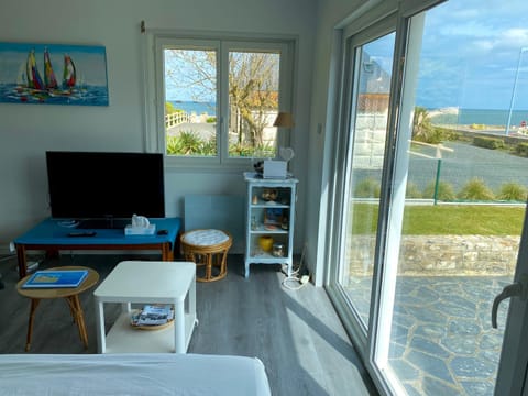 Villa Vue Mer sur Gold Beach House in Normandy