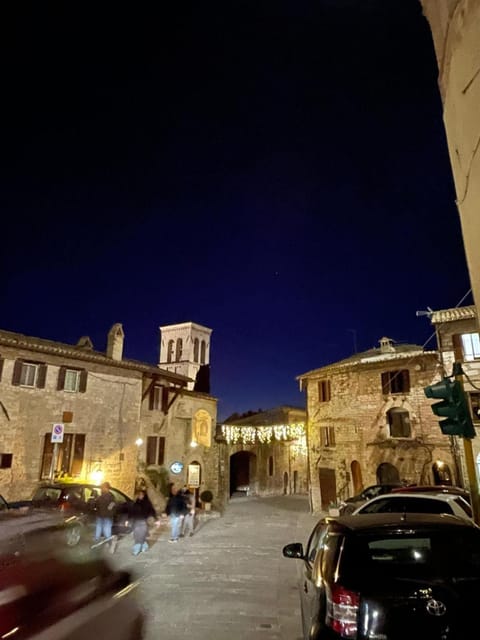 Neighbourhood, Street view