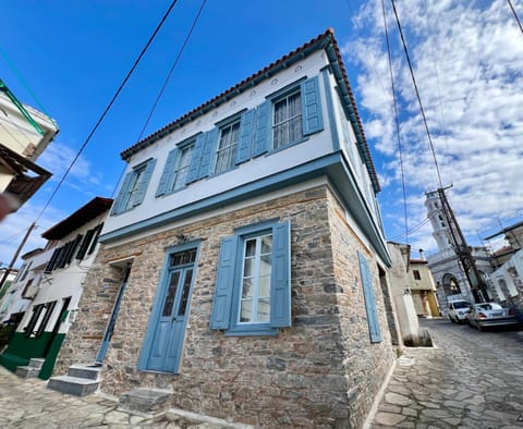 Property building, Neighbourhood, Street view