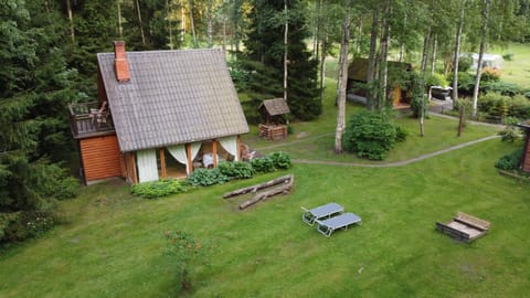 Property building, Day