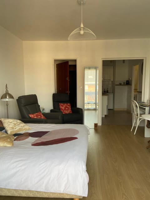 Joli studio avec balcon Apartment in Vendôme