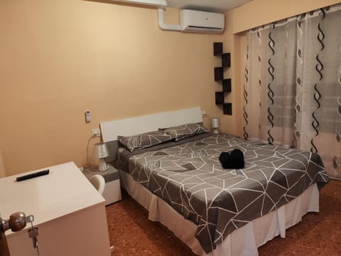 Habitación Doble con baño privado,Gandía en piso compartido con los Anfitriónes Apartment in Gandia
