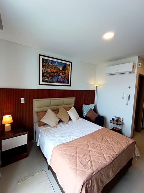 Bed, Bedroom, air conditioner