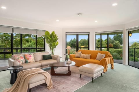 Living room, Garden view
