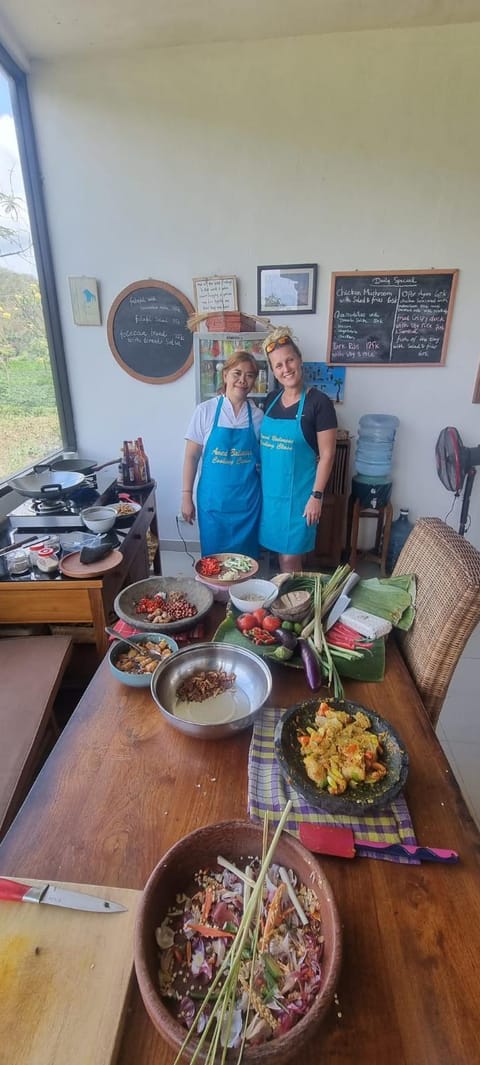 Cheerful - Bedroom Bed and Breakfast in Abang