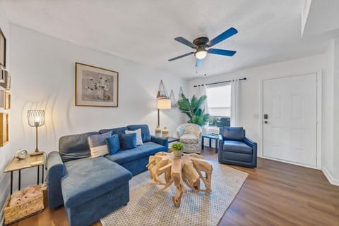 Chic & Modern 2BD Near CAE House in Cayce