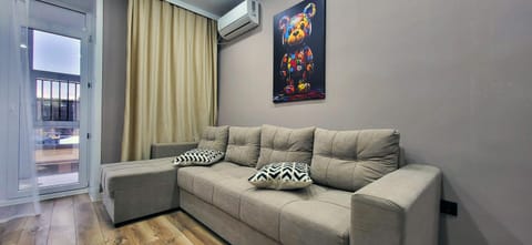 Seating area, air conditioner