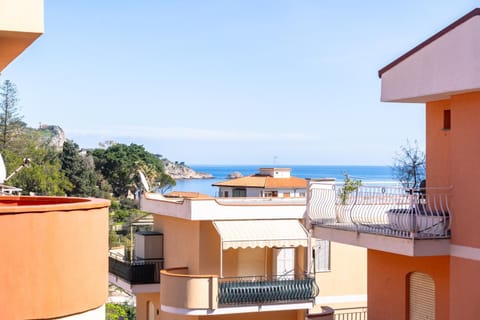 View (from property/room), Balcony/Terrace, Sea view