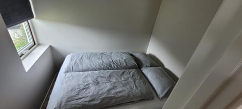 Studio newly renovated with separate entrance Apartment in Tromso