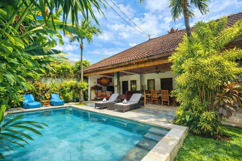 Garden, View (from property/room), Seating area, Garden view, Garden view, Swimming pool, sunbed