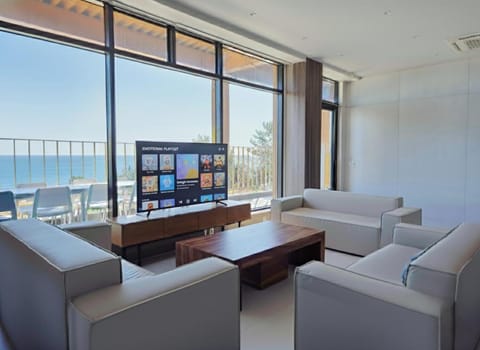 Natural landscape, TV and multimedia, Living room, Sea view