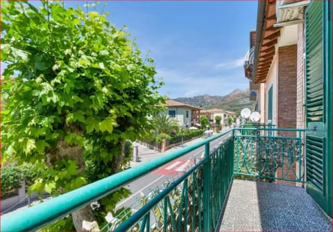 View (from property/room), Balcony/Terrace