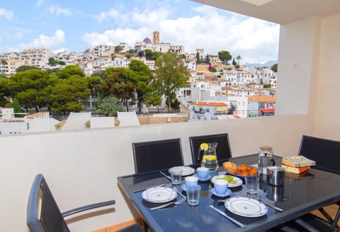 View (from property/room), Balcony/Terrace, City view