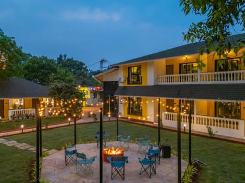 Property building, Garden, Garden view