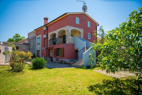 Casa Nadia in Peroj - Haus für 8 Personen House in Fažana