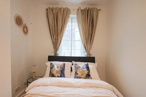 Two bedroom flat in St Michael's Hill Apartment in Bristol