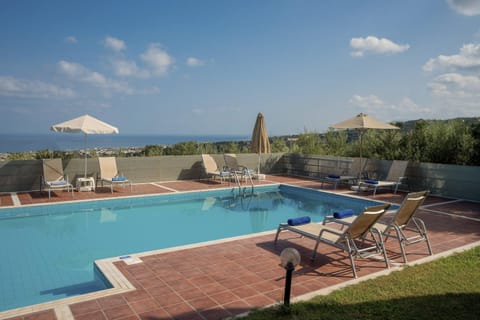 Day, Natural landscape, View (from property/room), Pool view, Swimming pool, sunbed