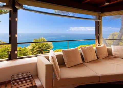 Seating area, Sea view