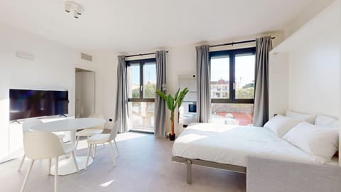 Bed, Living room