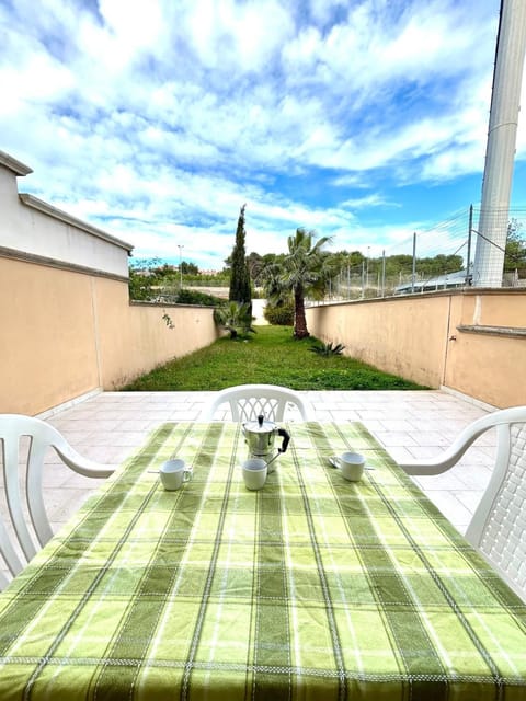 Patio, View (from property/room), Balcony/Terrace, Dining area