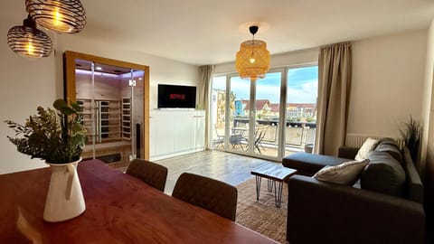 Sauna, TV and multimedia, Living room, Dining area