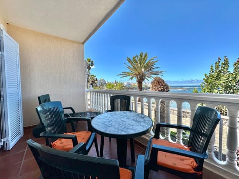 View (from property/room), Balcony/Terrace, Seating area, Sea view