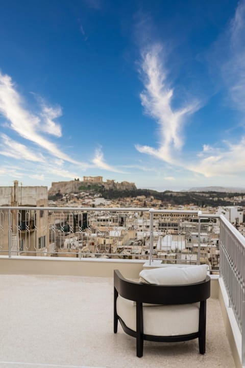 View (from property/room), Balcony/Terrace, City view
