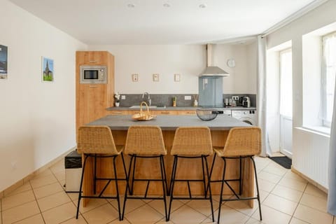 Gîte des Chaumottes, meublé avec terrasse Apartment in Autun