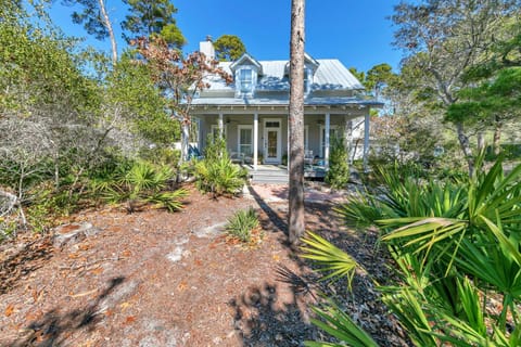 Under the Oaks Cottage in Blue Mountain Beach House in South Walton County