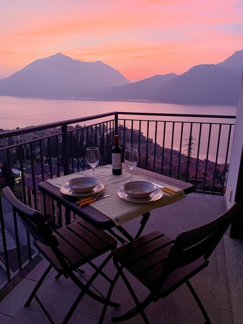 View (from property/room), Lake view, Mountain view