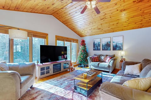 Big St Germain Hideaway House in St Germain