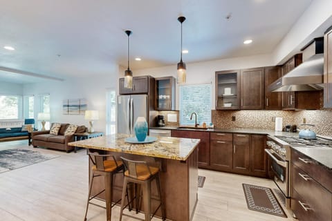 Serenity at Deerhaven #B & #C Apartment in Gold Beach