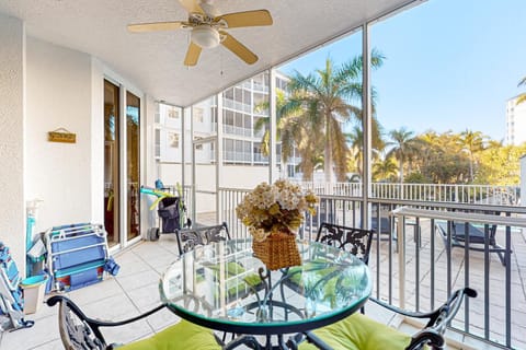 Paradise Palms Apartment in Vanderbilt Beach