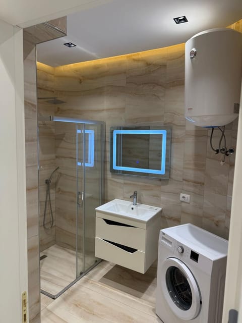 Shower, Bathroom, washing machine