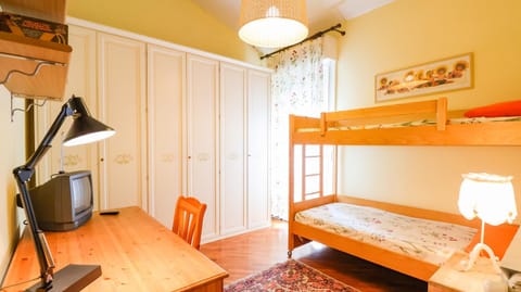 Bed, Photo of the whole room, Bedroom, bunk bed, wardrobe