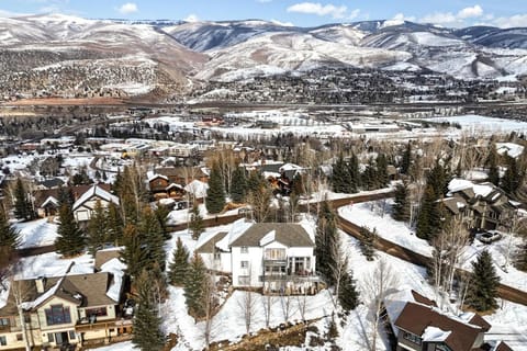 Bird's eye view, Mountain view