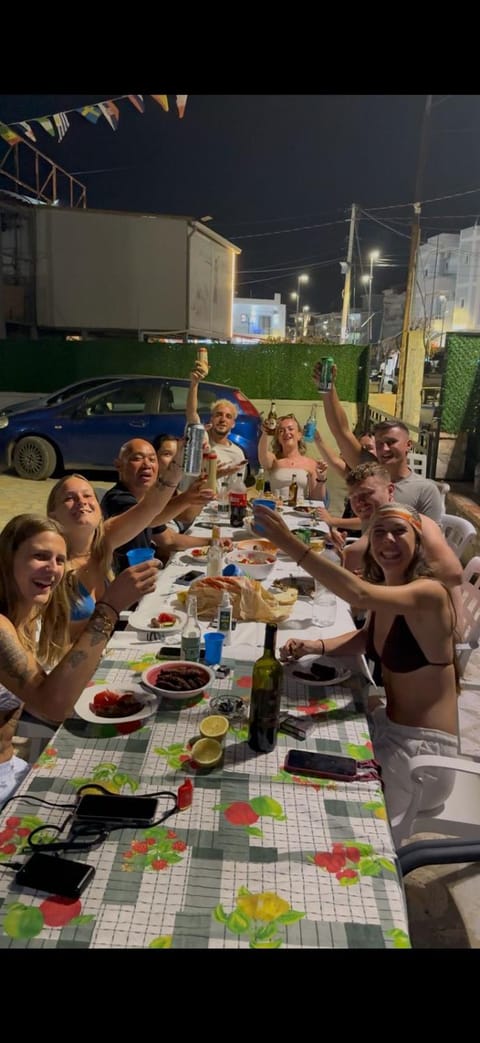 Night, People, Food and drinks, Drinks, group of guests