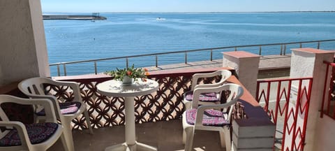 View (from property/room), Balcony/Terrace, Sea view