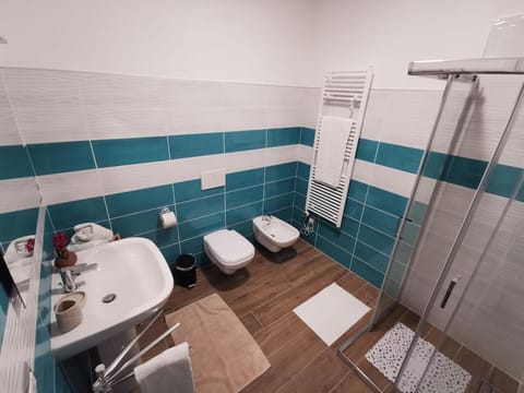 Shower, Toilet, Bathroom, bidet