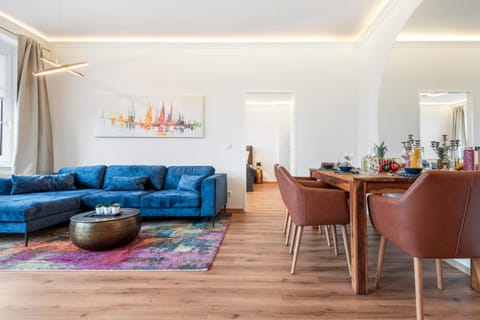 Living room, Seating area, Dining area