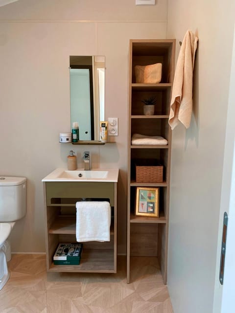 Camping Le Solitaire du Lac Campground/
RV Resort in Sévrier