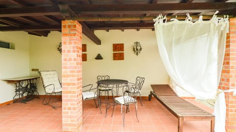 Patio, Garden, Dining area