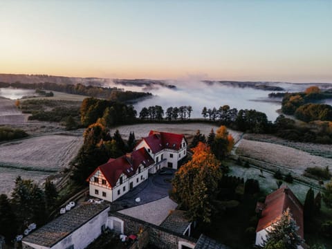 Property building, Natural landscape, Sunrise