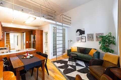 Kitchen or kitchenette, Living room, kitchen