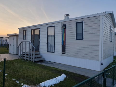 Bungalow familial à la mer Campground/ 
RV Resort in Middelkerke