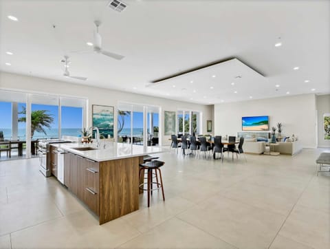 Eden - Iconic Beachfront Estate on Captiva House in Sanibel Island