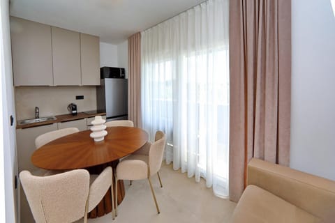 Kitchen or kitchenette, Living room, Dining area