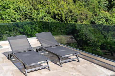 Beachfront luxury Penthouse Apartment in Sarandë