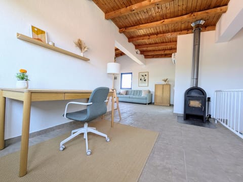 Living room, Fitness centre/facilities, Seating area, Sea view, Sunrise, Sunset, internet